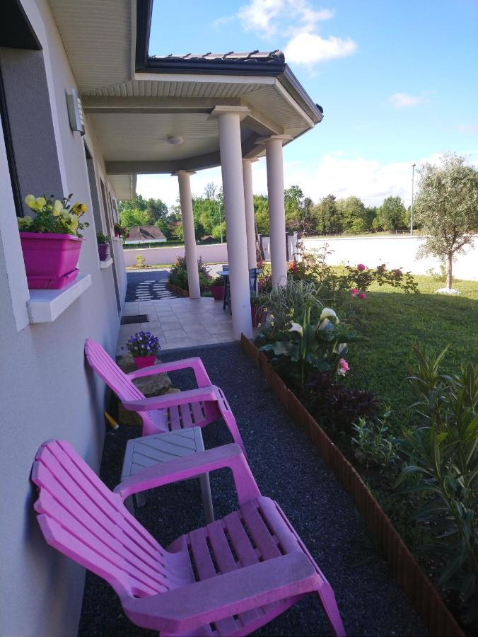 le bonheur à portée de mains Bergerac Extérieur photo